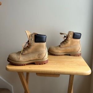 New without tag Timberlands